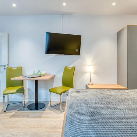 Schmidt-einander W 8 Apartment